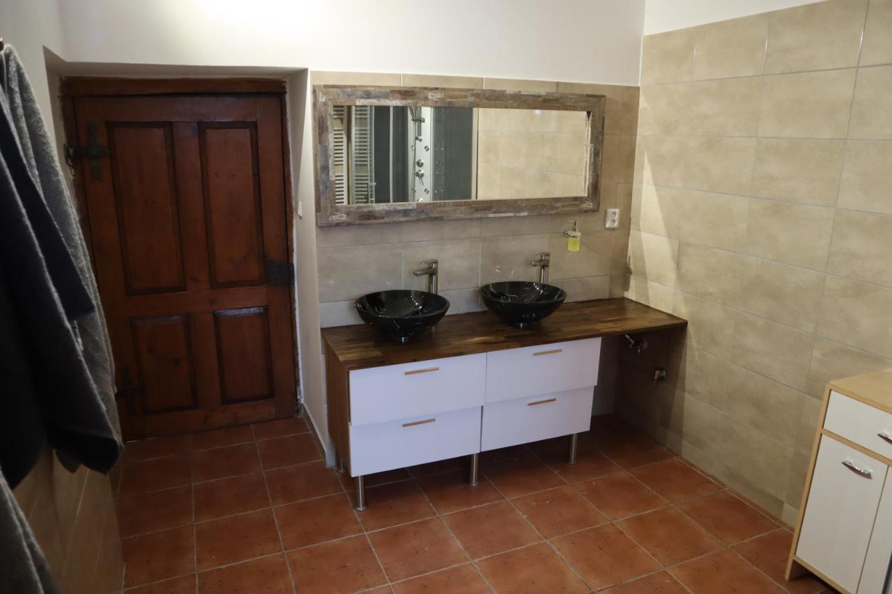 Villa Prazdninovy Dum Jirkov Zelezny Brod Esterno foto