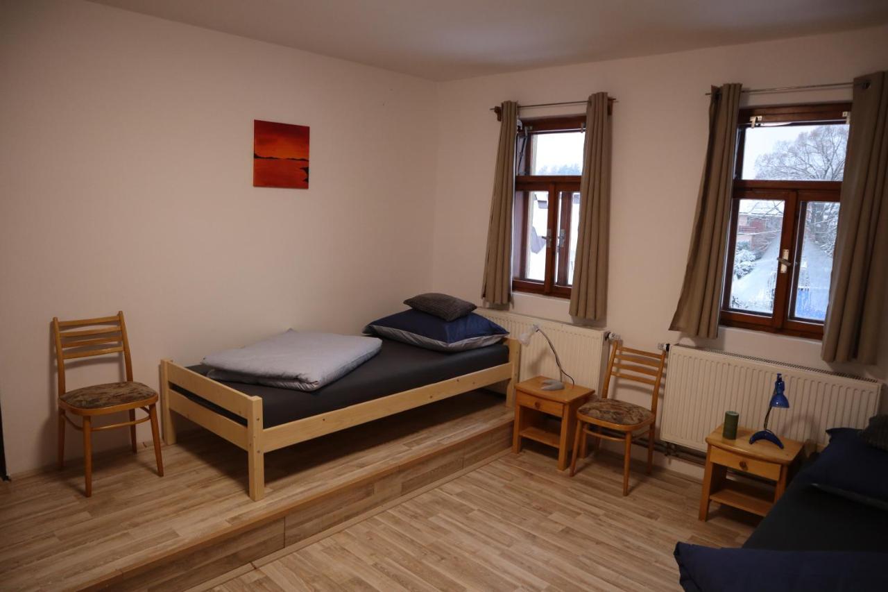 Villa Prazdninovy Dum Jirkov Zelezny Brod Esterno foto